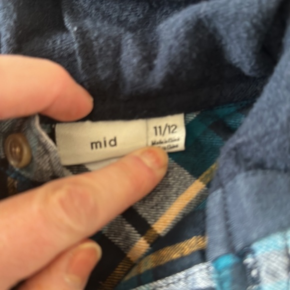 Boys MID Flannel Button Up With Hood - Picture 5 of 6